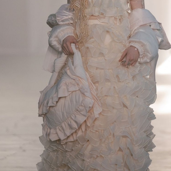 **1 Left!**Selkie The Thunder Cloud Cushion Clutch Bag - Picture 14 of 16